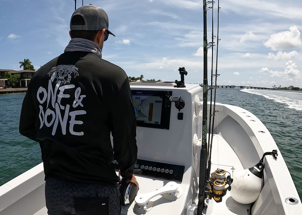 Skiff Life 🎣, @aj_heydet putting our Back To The Flats shirt to work!  Never know what you'll come across wade fishing 👀 Go grab your shirt, hat,  d